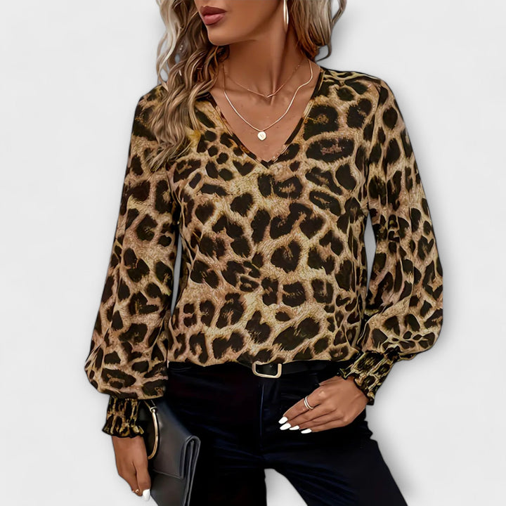 Elegant blouse with leopard print