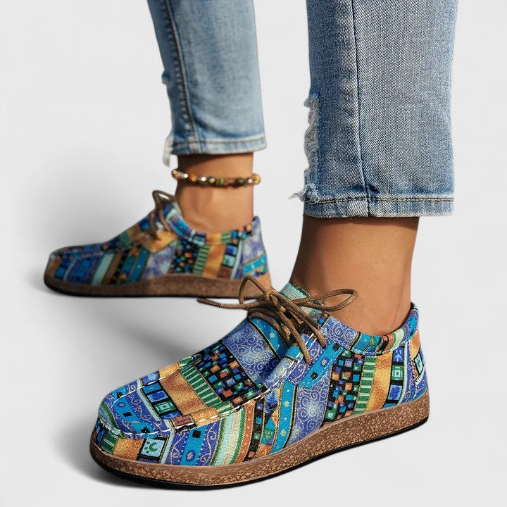 Blue / 12 AU | 43 EU